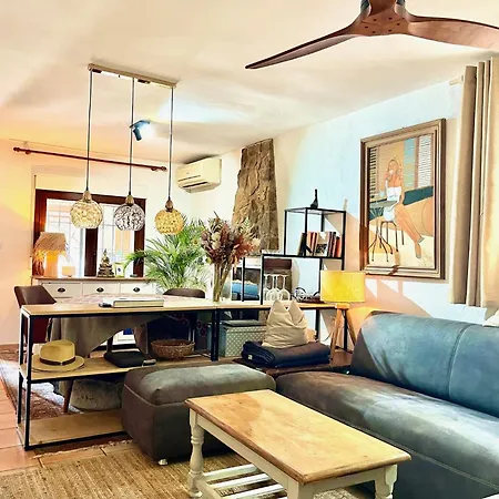 Апартаменти Sunny With Sea View, Lots Of Land, Very Quiet *