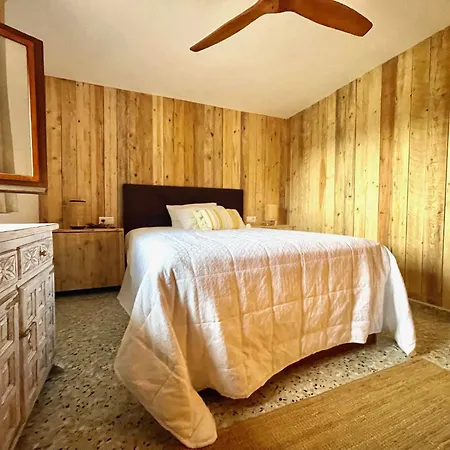 Sunny With Sea View, Lots Of Land, Very Quiet Apartmán